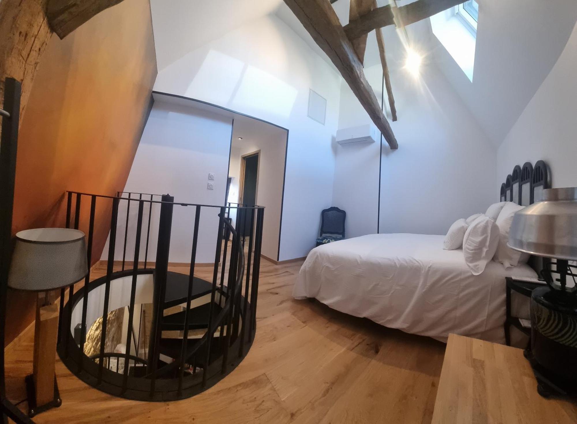 Appartement Duplex Luxe Avec Parking Centre Sarlat