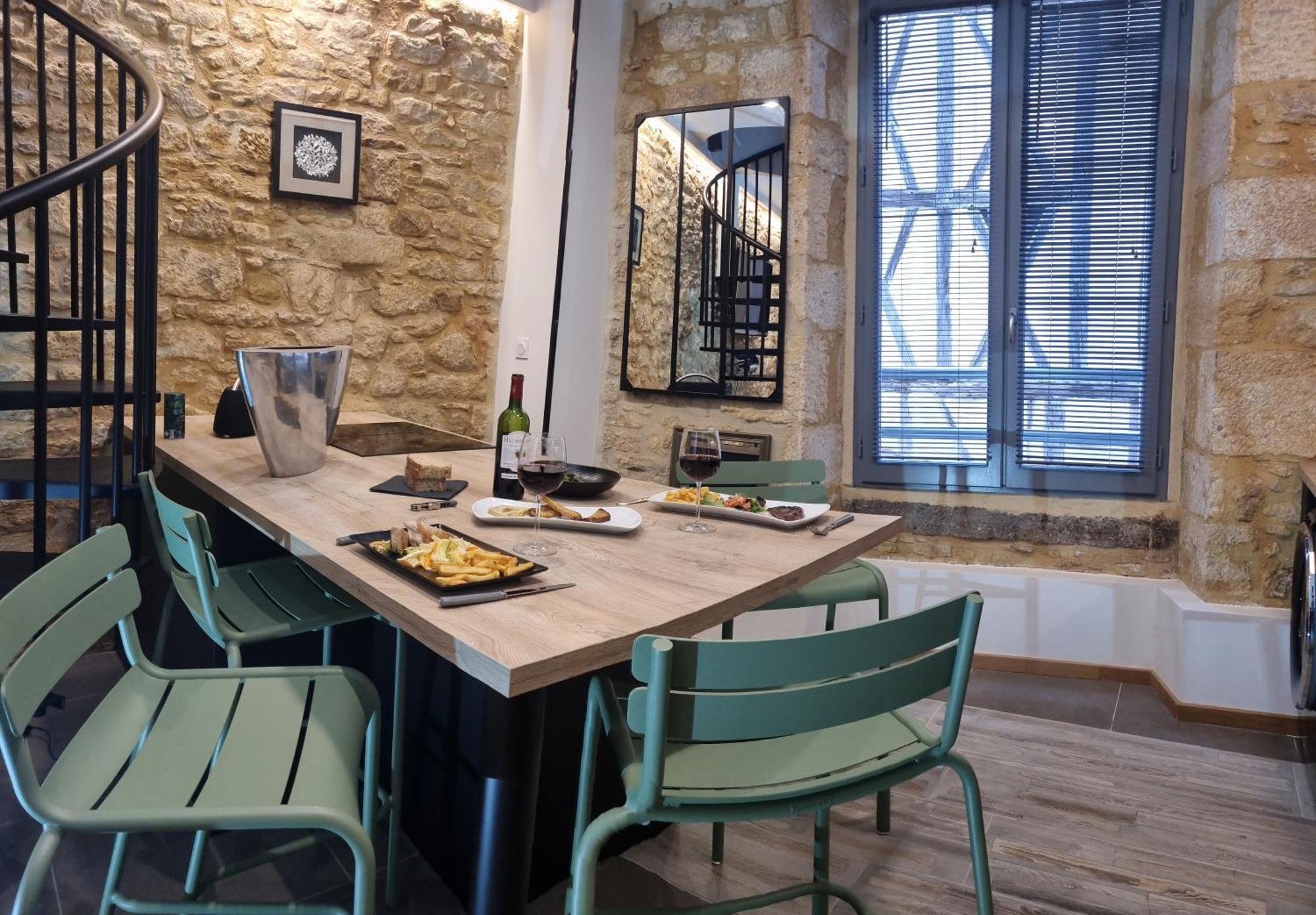 Duplex Luxe Avec Parking Centre Appartement *