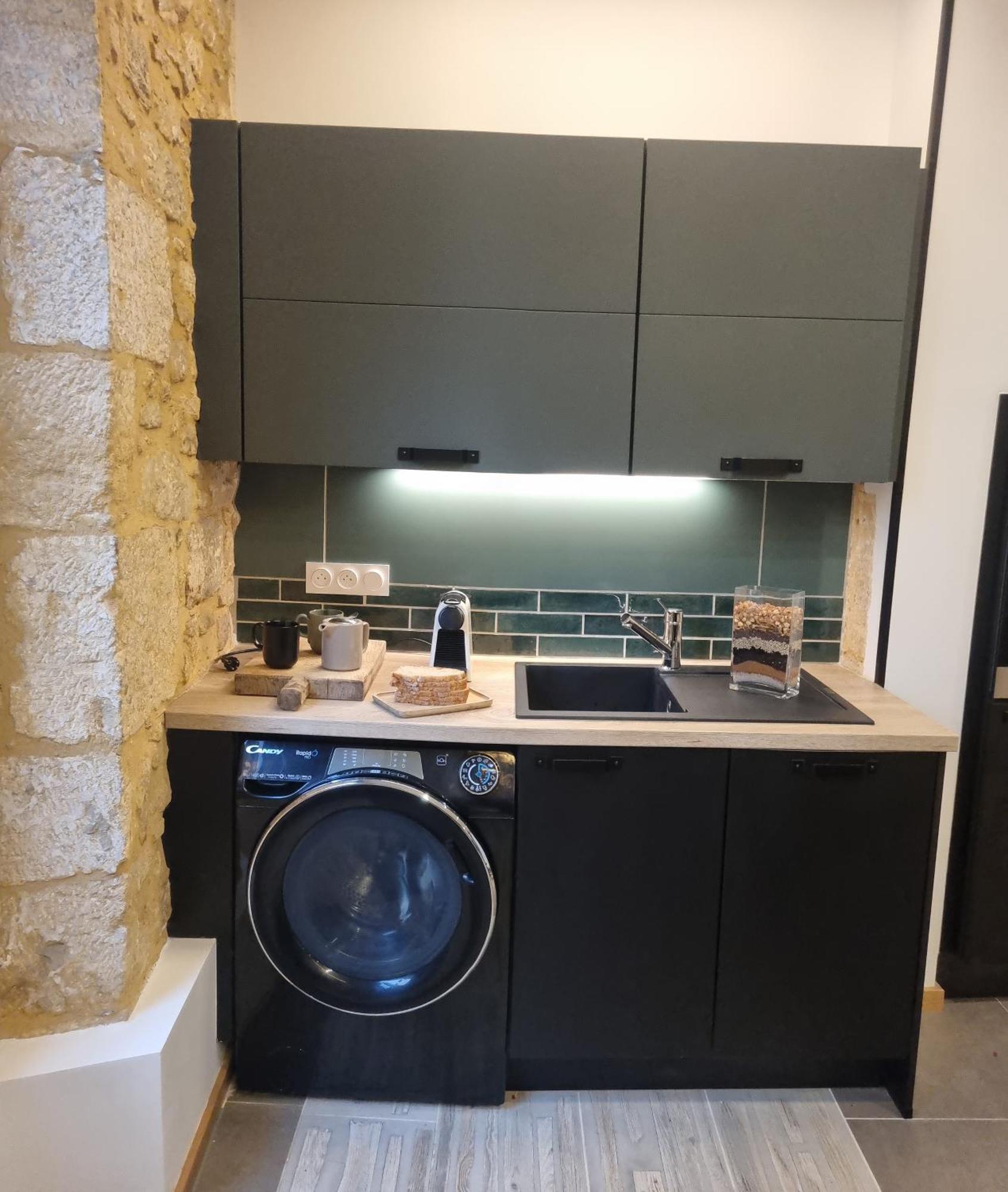 Duplex Luxe Avec Parking Centre *